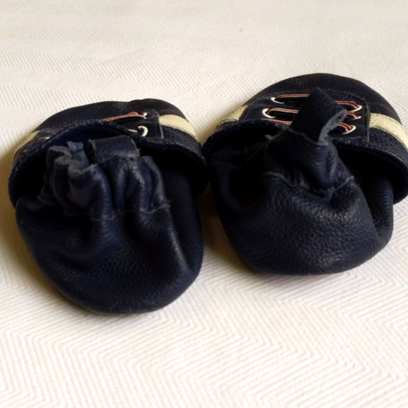 joe fresh soft sole leather baby slippers crib shoes 18-24 months - Picture 8 of 9